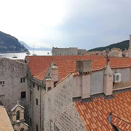 Pk - - Two Bedroom With View 1 *