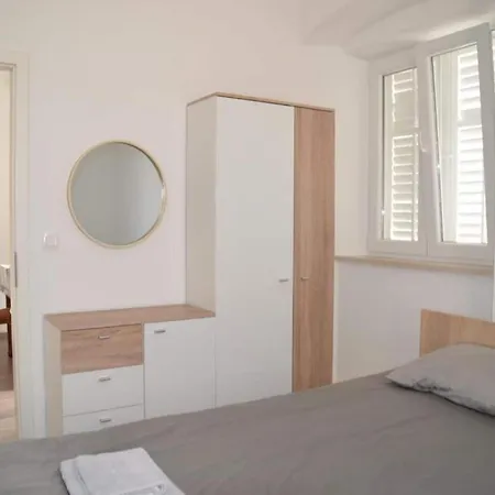 Pk - - Two Bedroom With View 1 *