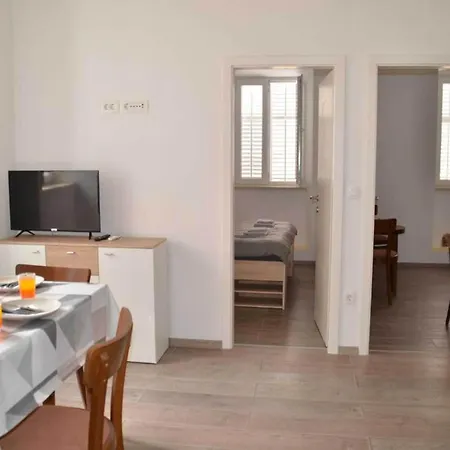 Pk - - Two Bedroom With View 1 Lägenhet