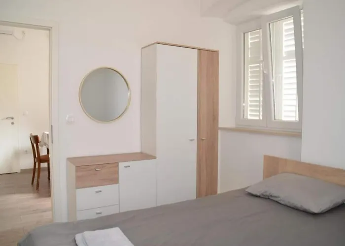 Pk - - Two Bedroom With View 1 *