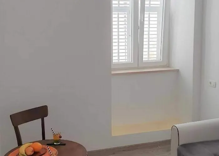 Pk - - Two Bedroom With View 1 *