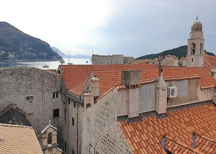 Pk - - Two Bedroom With View 1 *